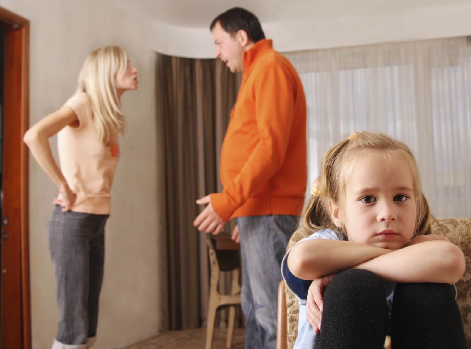 Parents fight & kids suffer during divorce